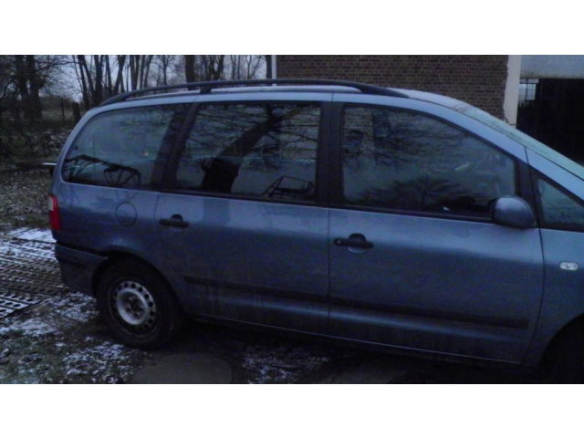 Двигатель 2, 3 бензин FORD GALAXY MK 2 2002г.