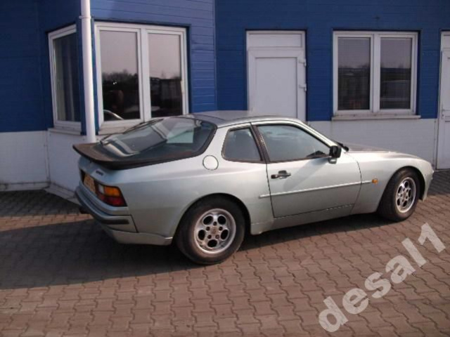 PORSCHE 944 - двигатель 2.5, коробка передач АКПП