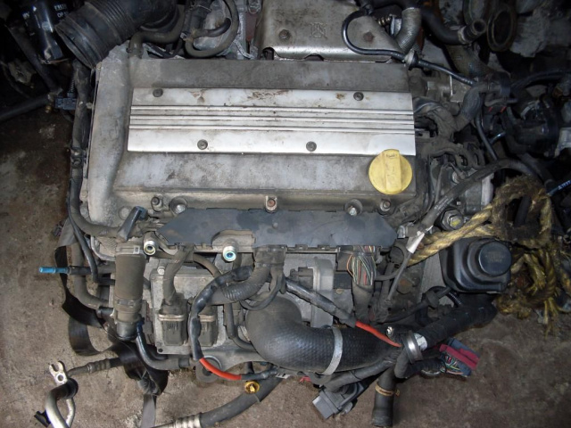 Двигатель Saab 9-3 9 3 2.0 T бензин 2003г.