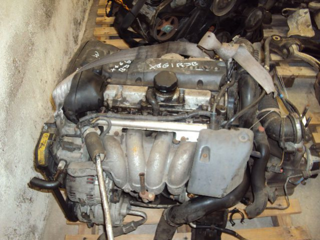 Двигатель в сборе + коробка передач Volvo s40 v40 2.0T 01г.