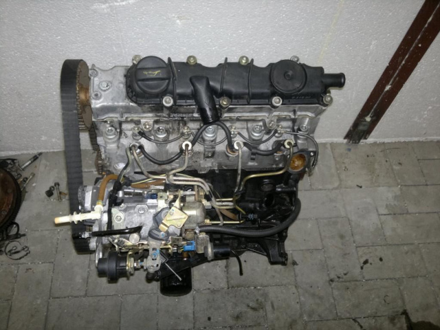 Двигатель PEUGEOT PARTNER BERLINGO 1.9 D DW8 насос
