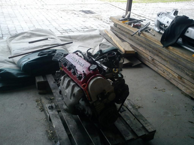 Двигатель в сборе. Honda Civic D14a4 + коробка передач