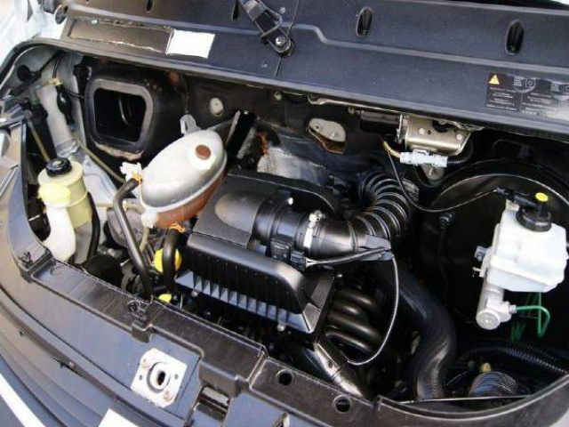 Двигатель Renault Master 2.5 DCI 2004r поврежденный