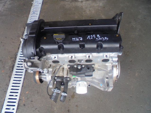 FORD FIESTA MK7 двигатель 1.25 SNJB