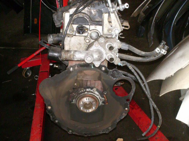 Двигатель TOYOTA AVENSIS I 1.6 16V 4AFE