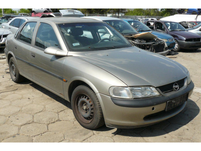 Двигатель 1, 6 OPEL VECTRA B 97г..