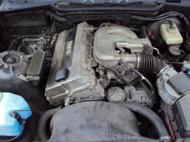 BMW E36 E30 318 1.8 16V IS M42 двигатель