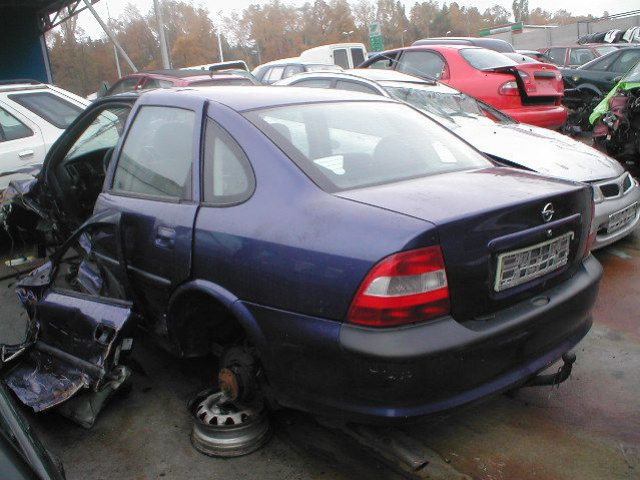 Двигатель 2.5 V6 OPEL VECTRA B