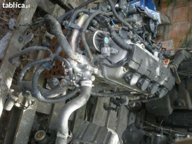 Двигатель HONDA CIVIC gen.7 VII D16v1 1.6 16v 01-05 !