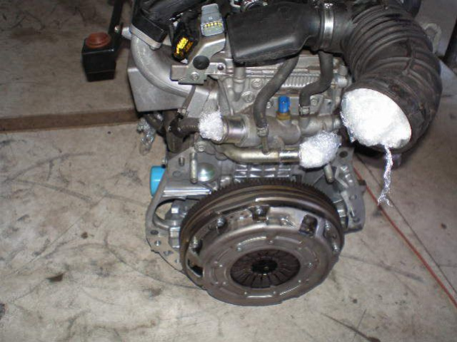 Двигатель 2, 0 бензин RENAULT TRAFIC M4R