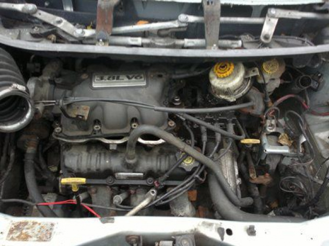 Chrysler Voyager 01-07 двигатель 3, 8