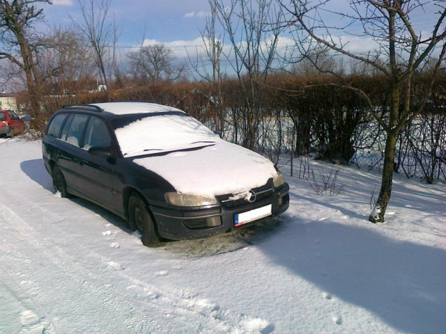 Opel Omega 3.0 V6 B + газ двигатель 240 тыс