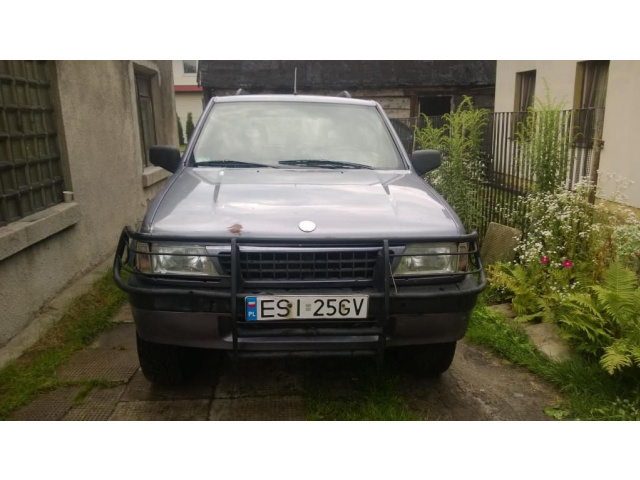 Opel frontera 2.4 b. двигатель