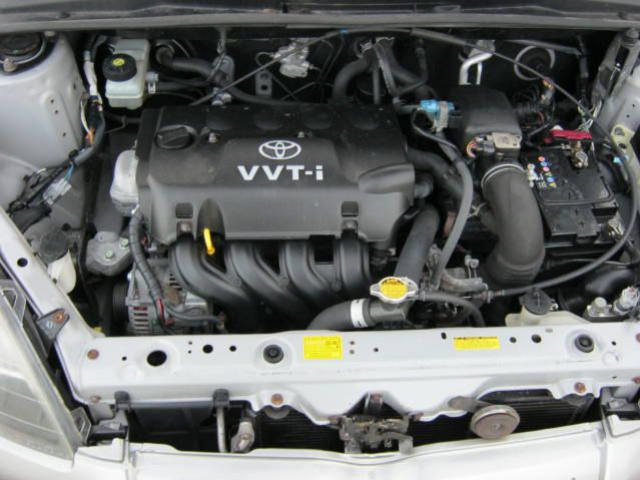 Toyota Yaris 1.5 vvti 02' двигатель