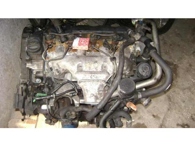 Двигатель 2, 0 HDI peugeot 807 citroen C8 2003г.
