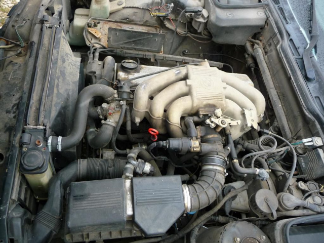 BMW E34 520i 2.0 двигатель запчасти
