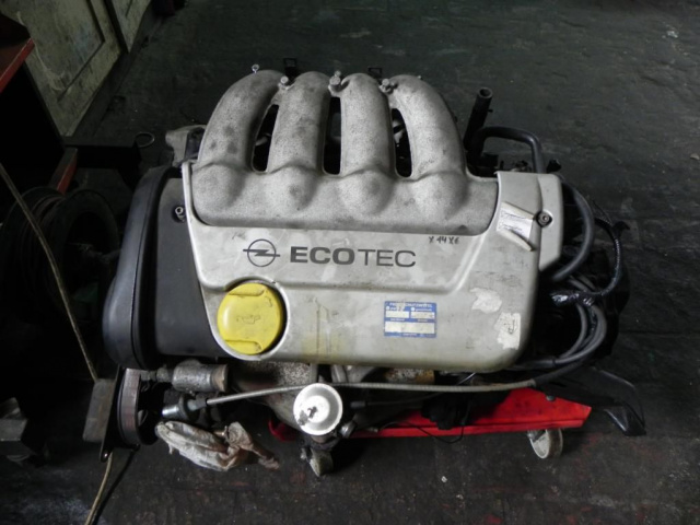Двигатель 1, 4 + коробка передач Opel Tigra