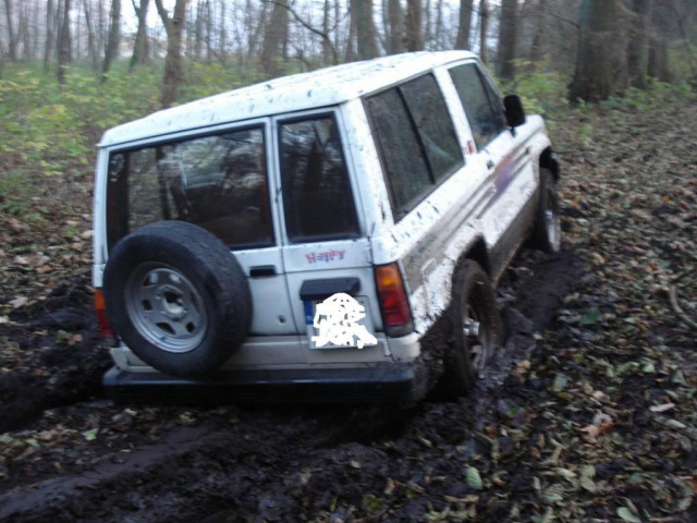 Все запчасти ISUZU TROOPER 2.6 i двигатель