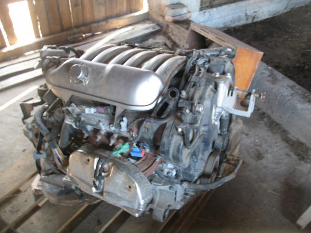 !!RENAULT LAGUNA 3.0 V6 24V двигатель в сборе!!!