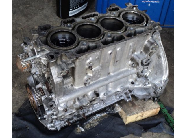 Двигатель 1, 4 HDI PEUGEOT 1007 шортблок (блок)