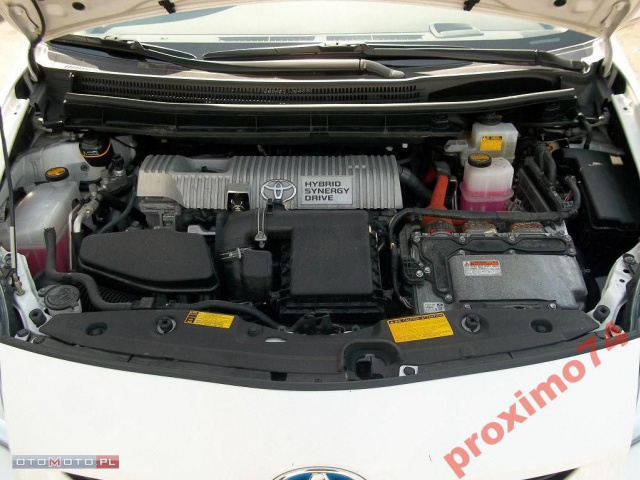 TOYOTA PRIUS III 09-13 двигатель 1.8 HYBRID HYBRYDA