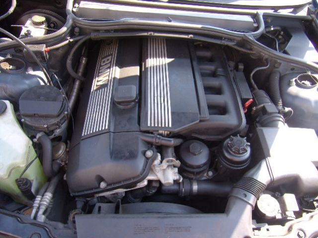 BMW 3 E46 328i 2.8 2000r- двигатель
