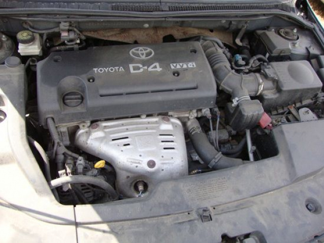 Двигатель Toyota RAV4 Avensis 2.0 16V VVTI 2004r Отличное состояние