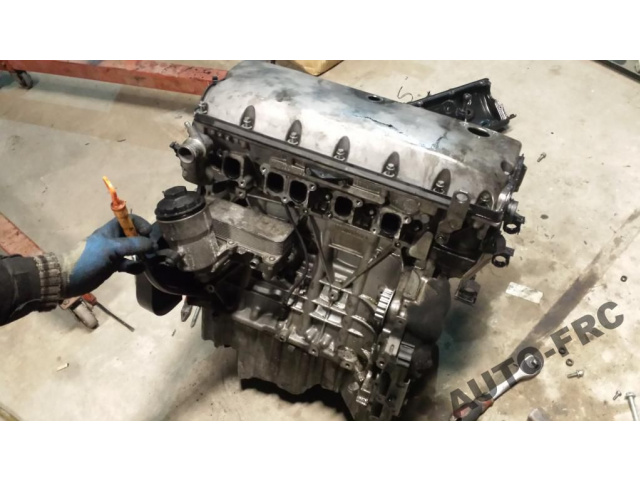 VW TOUAREG двигатель голый BAC 2.5 TDI поврежденный