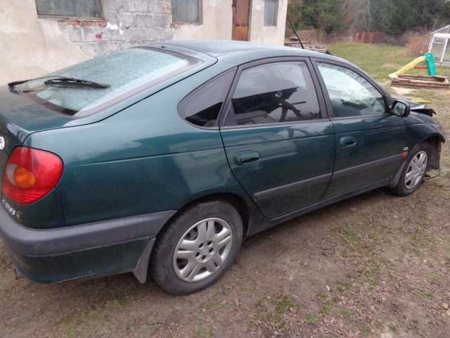 TOYOTA AVENSIS T22 1998г. двигатель 2.0b