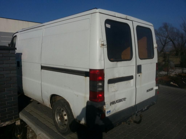 Peugeot Boxer 2, 5D - поврежденный двигатель, на запчасти