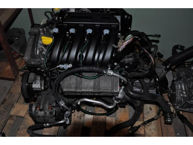 Двигатель RENAULT CLIO II 1.6 + коробка передач в сборе !!!