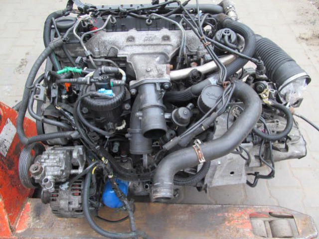Двигатель PEUGEOT CITROEN 2.2HDI C5 607 807 C8 10DZ33