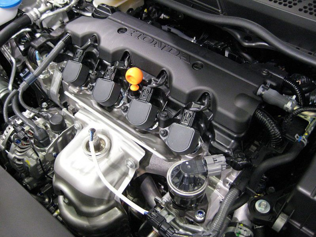 Honda Civic двигатель 1.8 - запчасти w komlecie