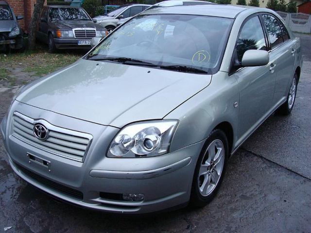 TOYOTA AVENSIS 1.8 бензин Cale Auto Anglik