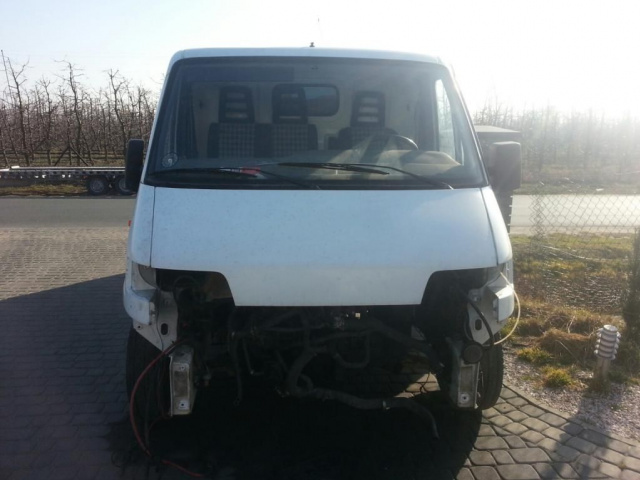 Peugeot Boxer 2, 5D - поврежденный двигатель, на запчасти