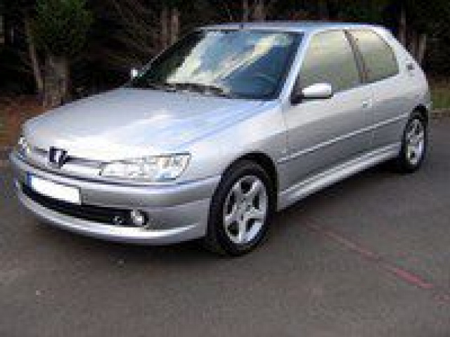 Двигатель PEUGEOT 306 1.6 16V 140.000km == TELIS