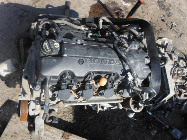 Двигатель голый без навесного оборудования HONDA CIVIC 1.8 бензин R18A1