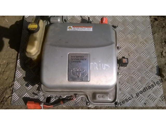 TOYOTA PRIUS 1.5 двигатель ELEKTRYCZNY INVERTER