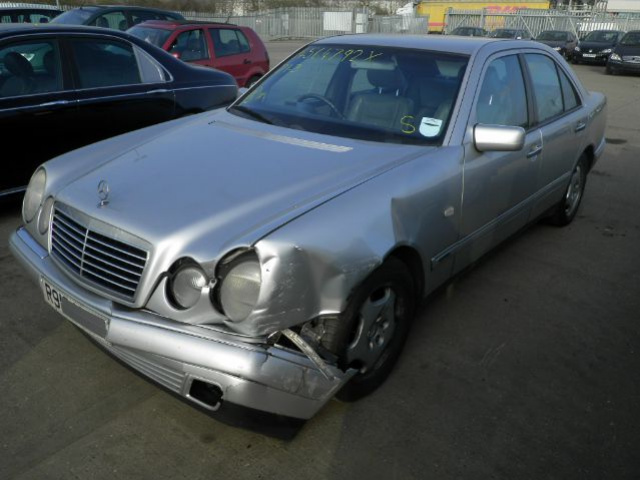 Двигатель MERCEDES W210 3.0 TD E300 W 210 3.0td