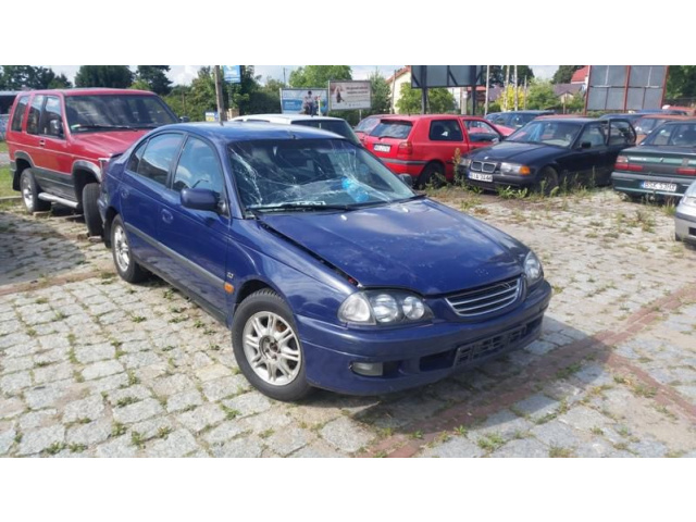 TOYOTA AVENSIS T22 2.0 16V двигатель запчасти