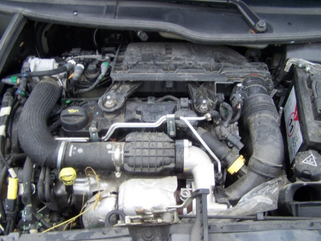 Двигатель голый без навесного оборудования PEUGEOT 206 1, 4HDI 8HR 2011r