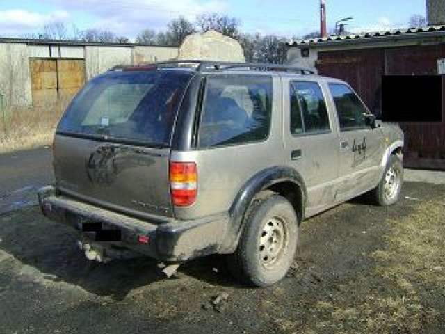 CHEVROLET BLAZER 4X4 02г..4.3l двигатель