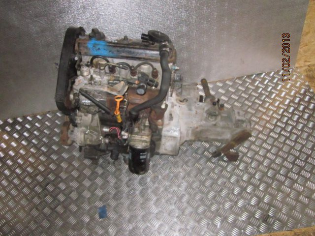 Двигатель 1.9 D Y1 VW GOLF CADDY z насос 0460848101