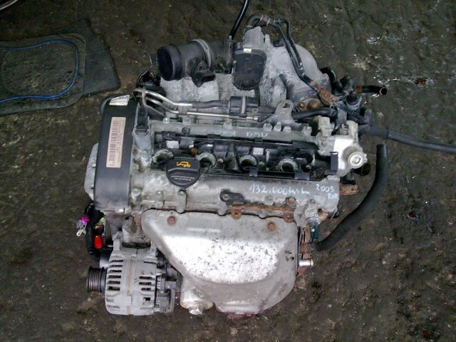 AUDI A2 1.6FSI двигатель BAD