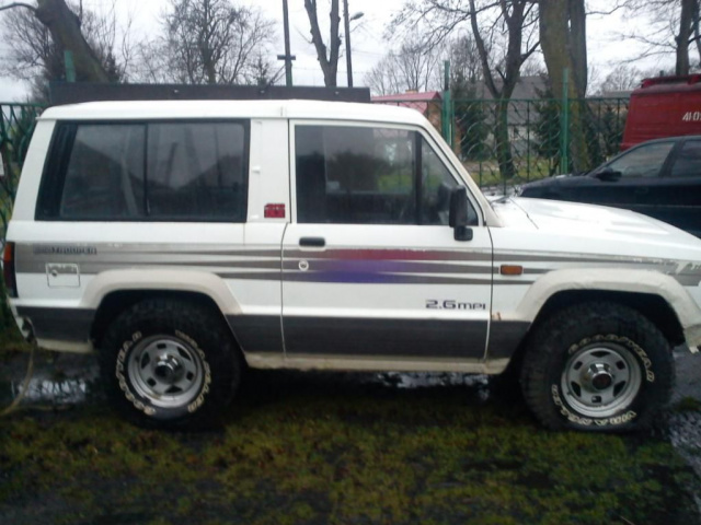 Все запчасти ISUZU TROOPER 2.6 i двигатель