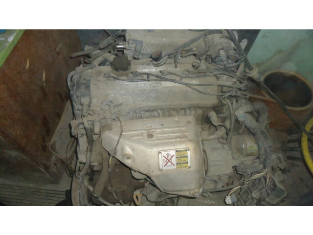 Двигатель toyota carina 2.0 wraz ze szkynia