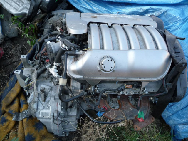 SILNIK--3.0 V6 PEUGEOT--407--KOMPLETNY !!!