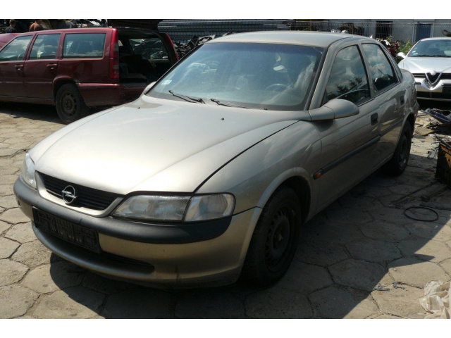 Двигатель 1, 6 OPEL VECTRA B 97г..