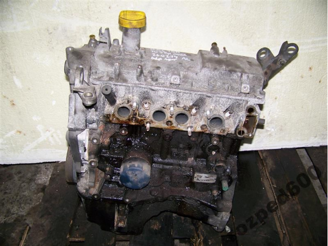 RENAULT CLIO II KANGOO THALIA 1.4 8V двигатель K7J701