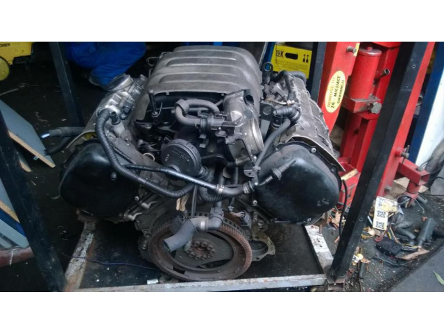 Двигатель AUDI A6 3.2 FSI AUK поврежденный